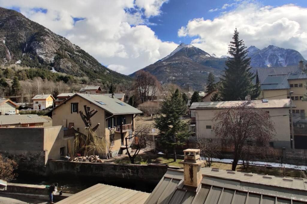 Maison Calme Independante Et Vue Sur Les Montagnes Briançon Zewnętrze zdjęcie